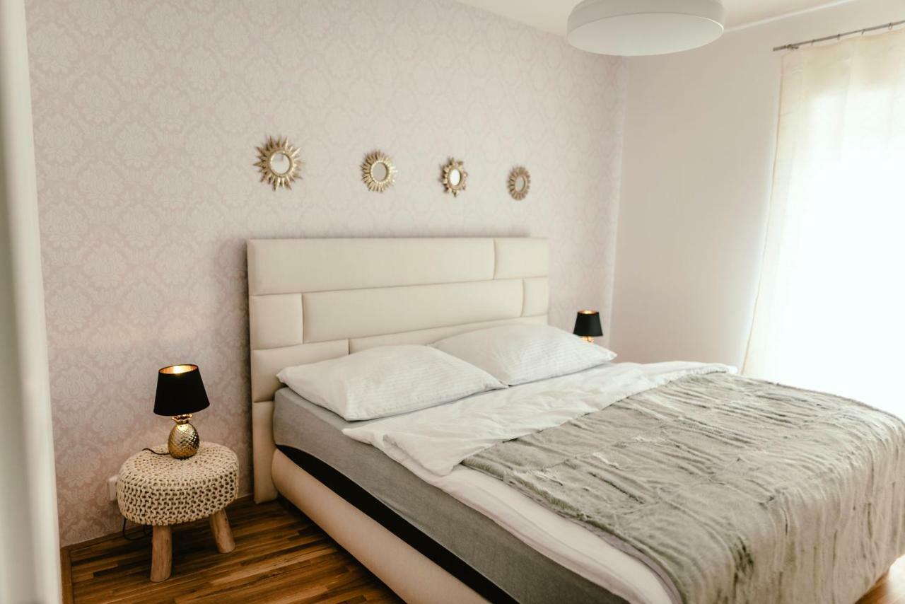 Luxury Apartments Zelny Trh 4 Брно Экстерьер фото